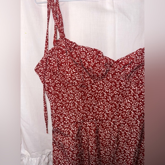 Red Floral Dress w/ White Flowers & Tie Up Straps - Picture 2 of 6